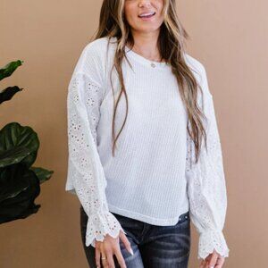 AMOLI Women's Yet to Be Waffle Knit Eyelet Sleeve Top - S